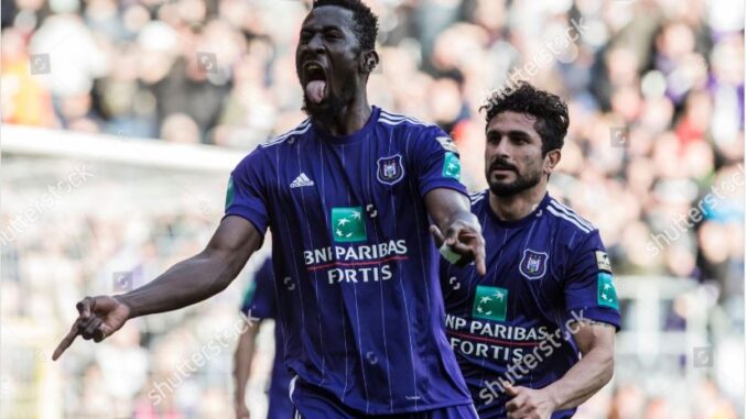 đâ˝â
âSENSATIONELE GEBEURTENIS!â: Voormalige RSCA-topster Silvère Ganvoula Mâboussy verklaart zijn liefde voor Paars-wit en schenkt een luxe bus aan de fans als teken van respect...